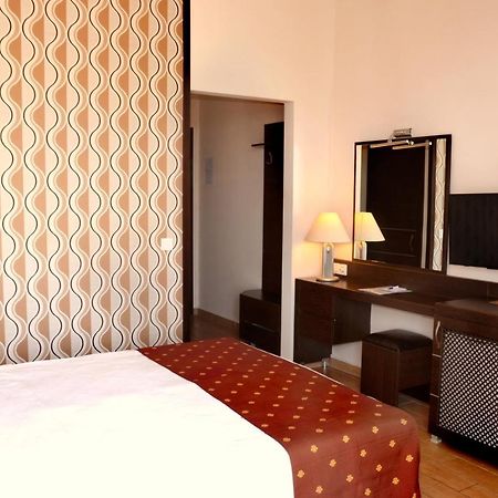 Boulevard Otel Αλάνια Εξωτερικό φωτογραφία