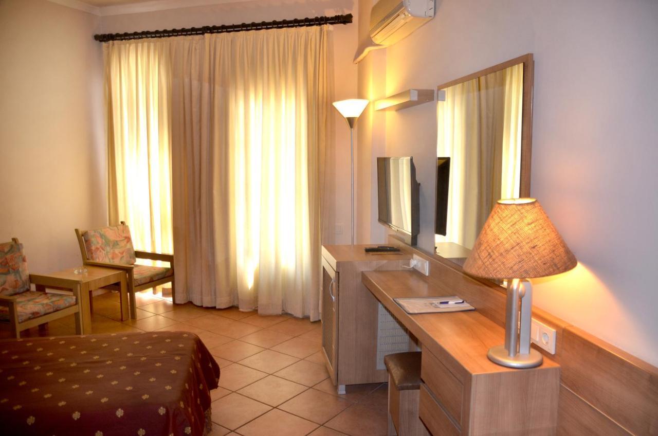 Boulevard Otel Αλάνια Εξωτερικό φωτογραφία